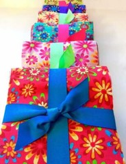 102 piece Crazy Daisy pre cut charm pack 5″ squares 100% cotton fabric quilt